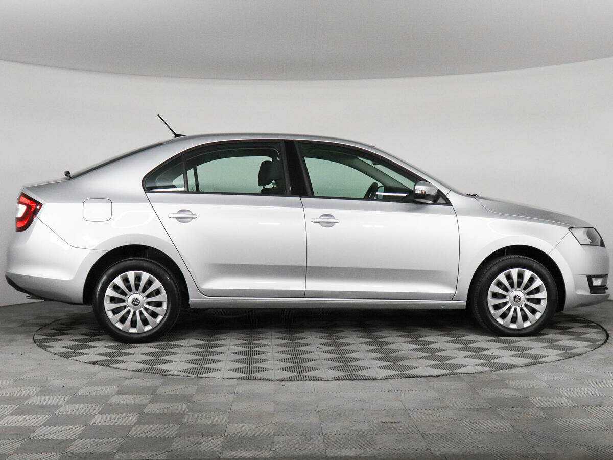 Skoda Rapid 2018 года с пробегом. Фото: #3