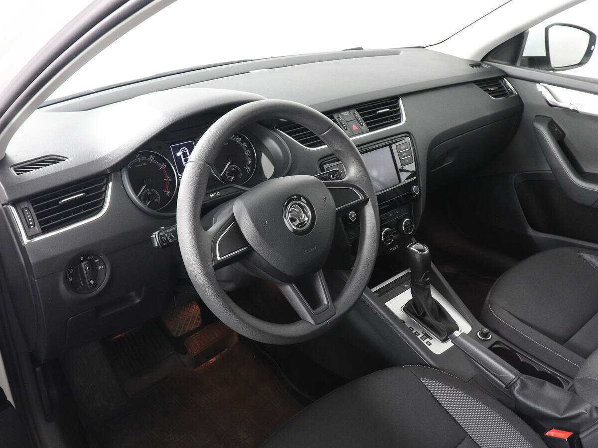 Skoda Octavia 2019 года с пробегом. Фото: #8