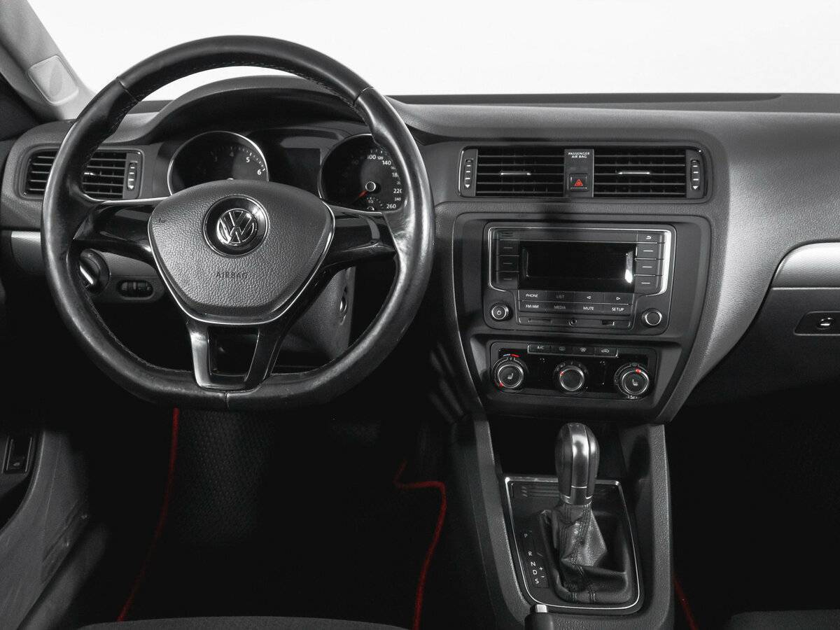 Volkswagen Jetta 2016 года с пробегом. Фото: #11