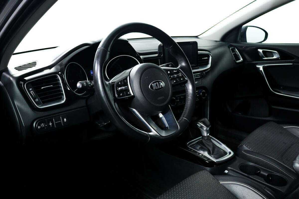 Kia Ceed 2019 года с пробегом. Фото: #12