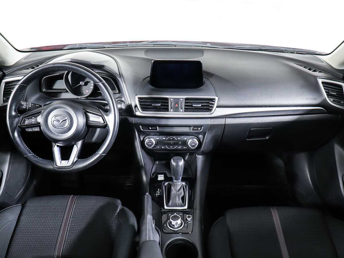 Mazda 3 2018 года с пробегом. Фото: #12