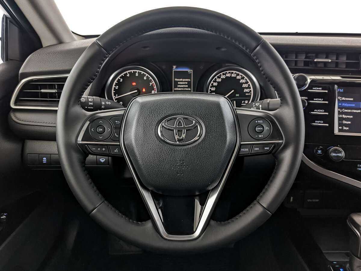 Toyota Camry 2020 года с пробегом. Фото: #21
