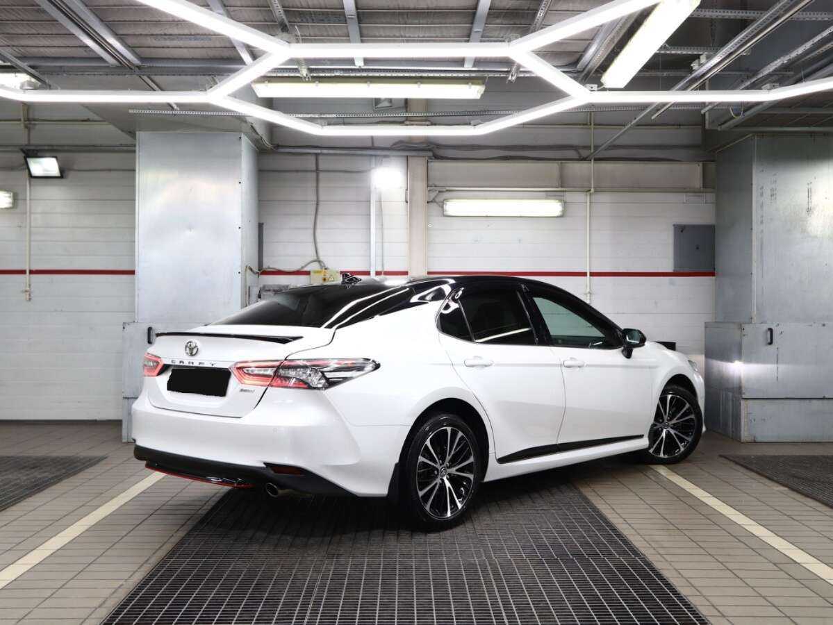 Toyota Camry 2020 года с пробегом. Фото: #1