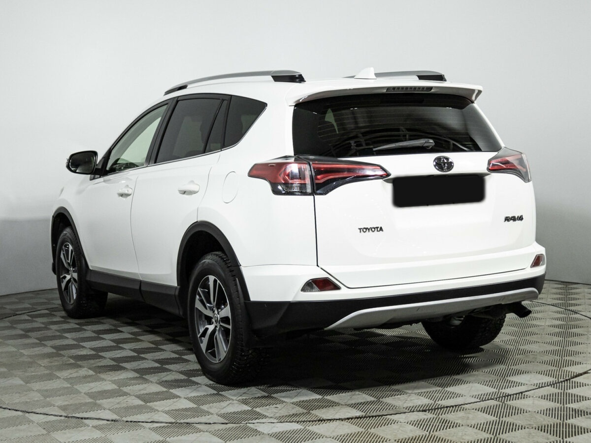 Toyota RAV4 2016 года с пробегом. Фото: #5