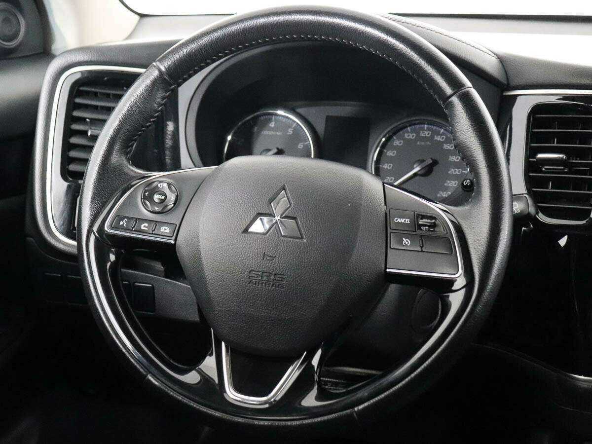 Mitsubishi Outlander 2018 года с пробегом. Фото: #12