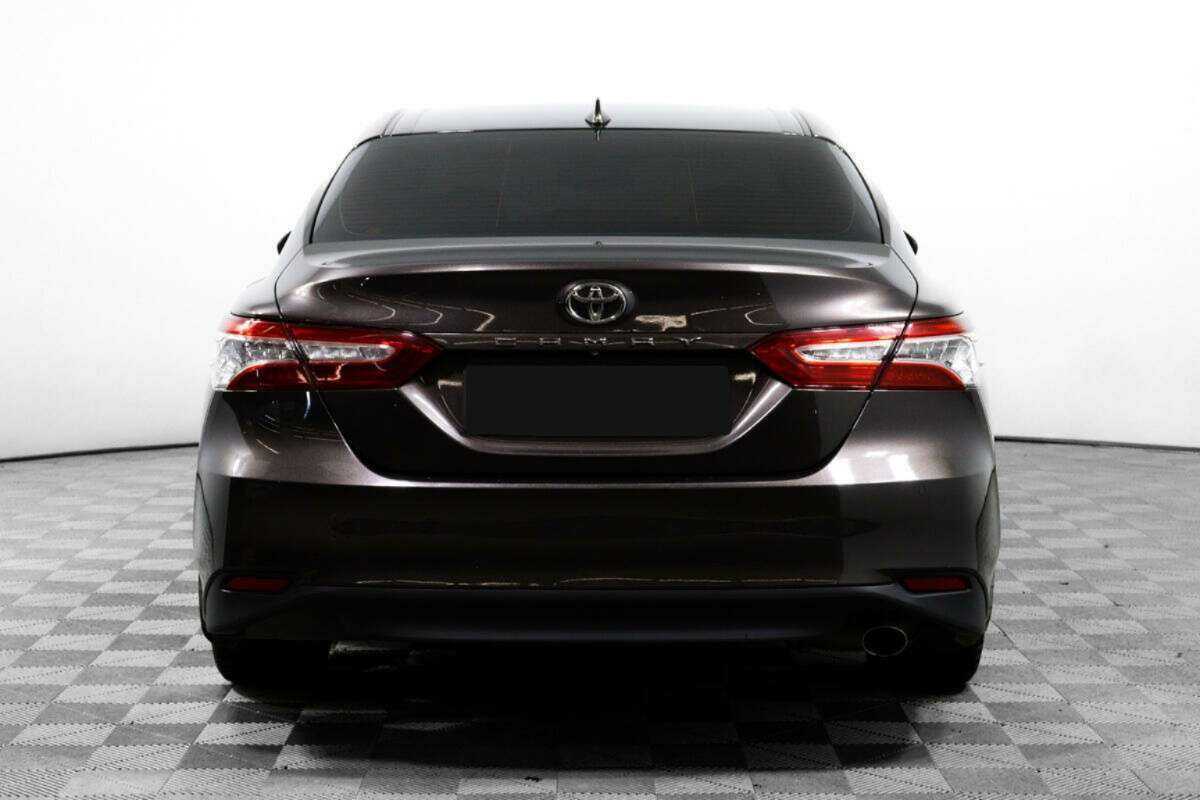 Toyota Camry 2019 года с пробегом. Фото: #5