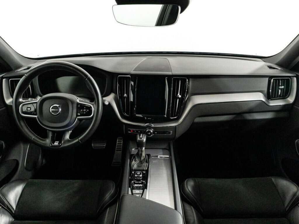 Volvo XC60 2018 года с пробегом. Фото: #12