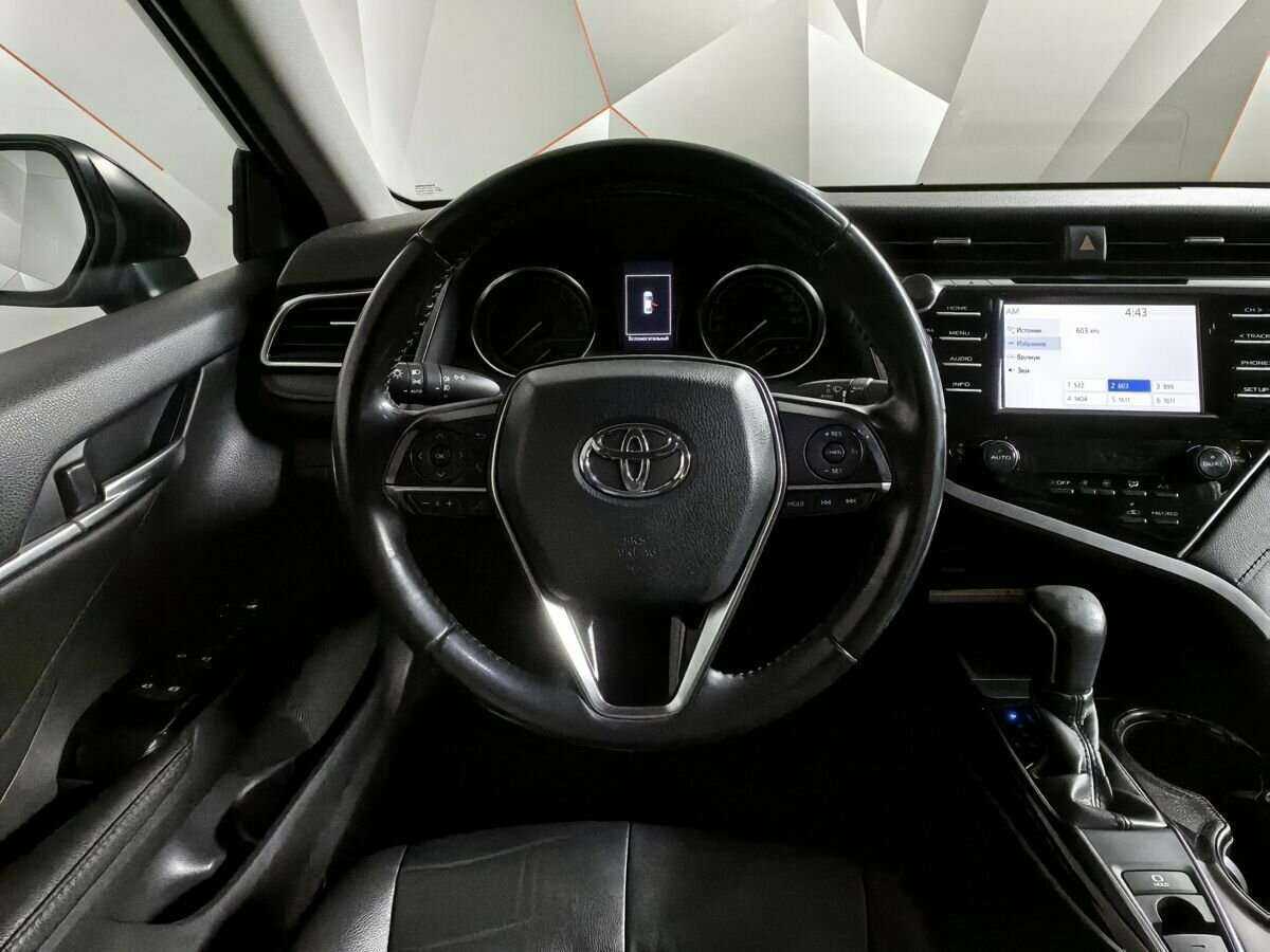 Toyota Camry 2019 года с пробегом. Фото: #14