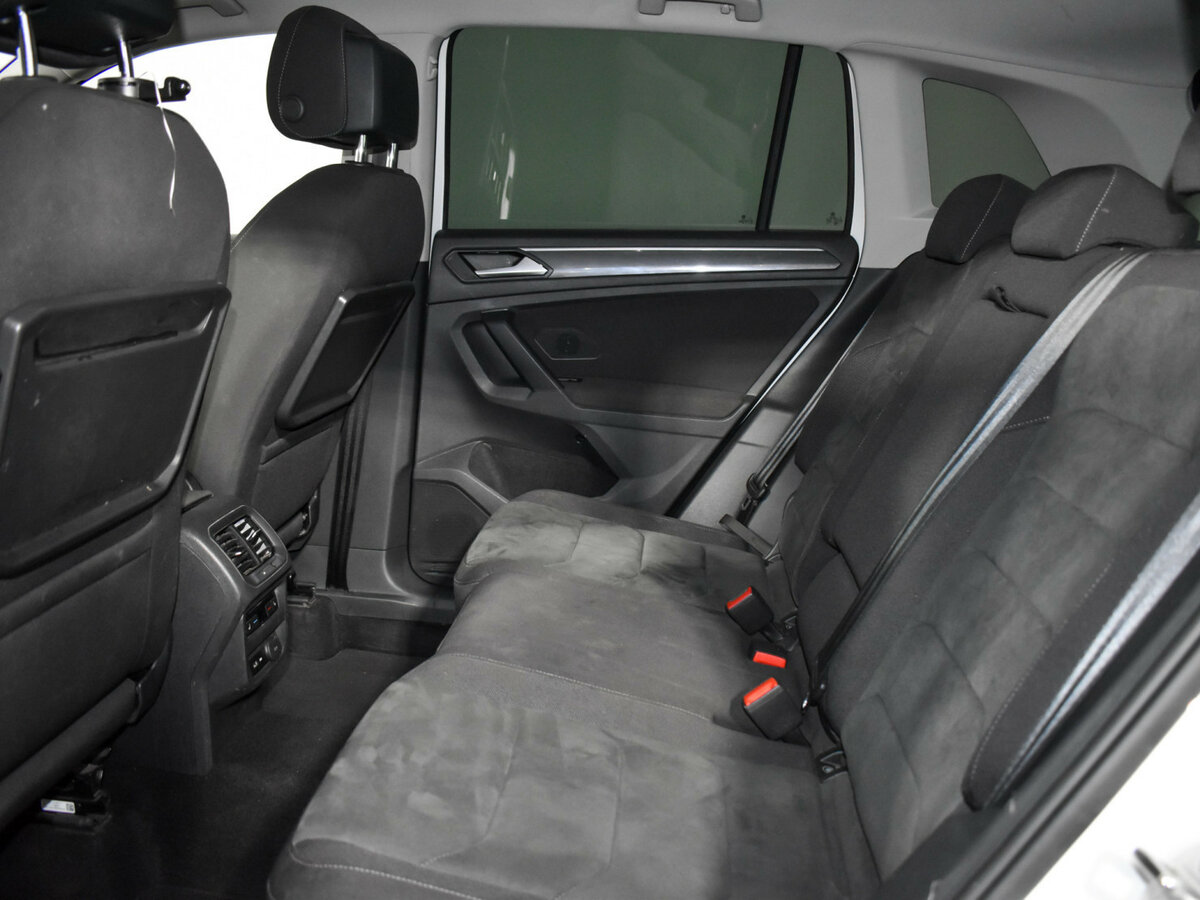 Volkswagen Tiguan 2020 года с пробегом. Фото: #10