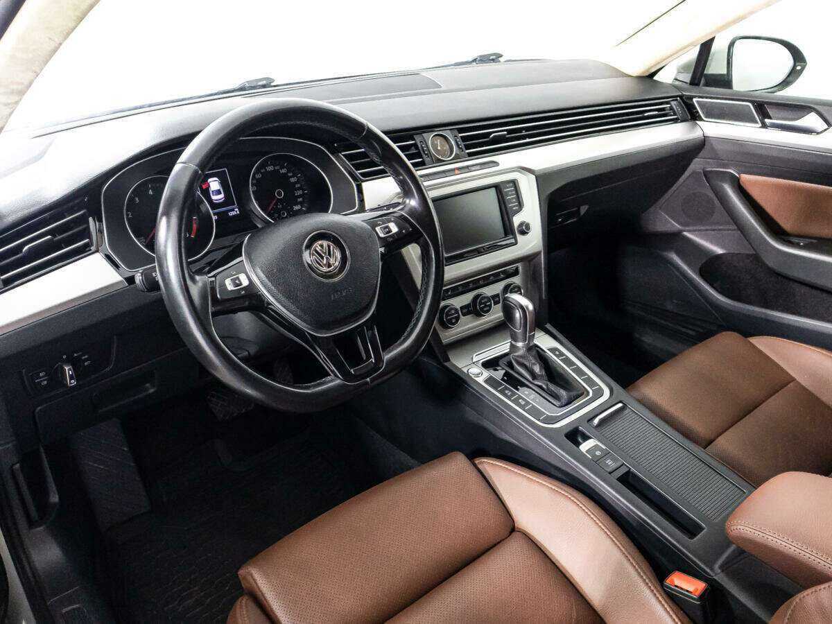 Volkswagen Passat 2017 года с пробегом. Фото: #10