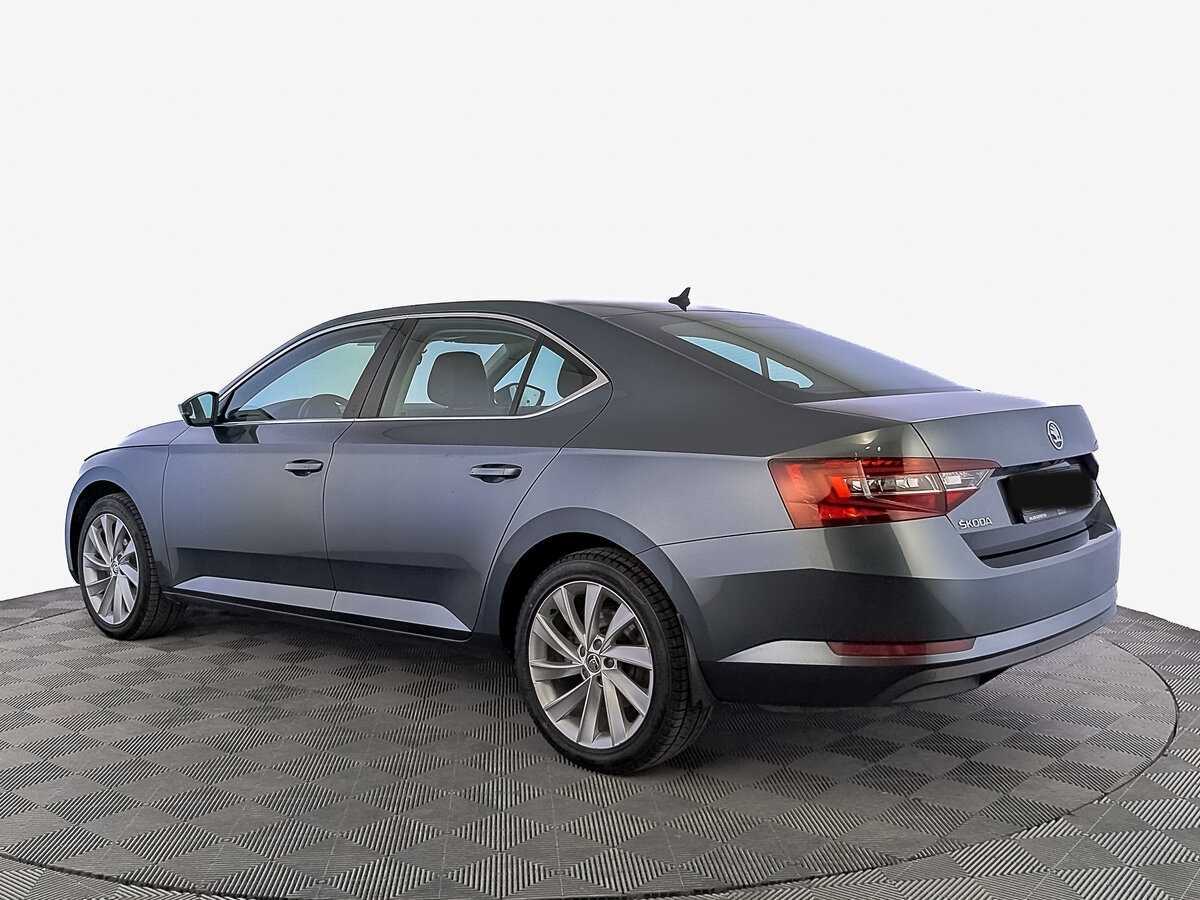 Skoda Superb 2018 года с пробегом. Фото: #6