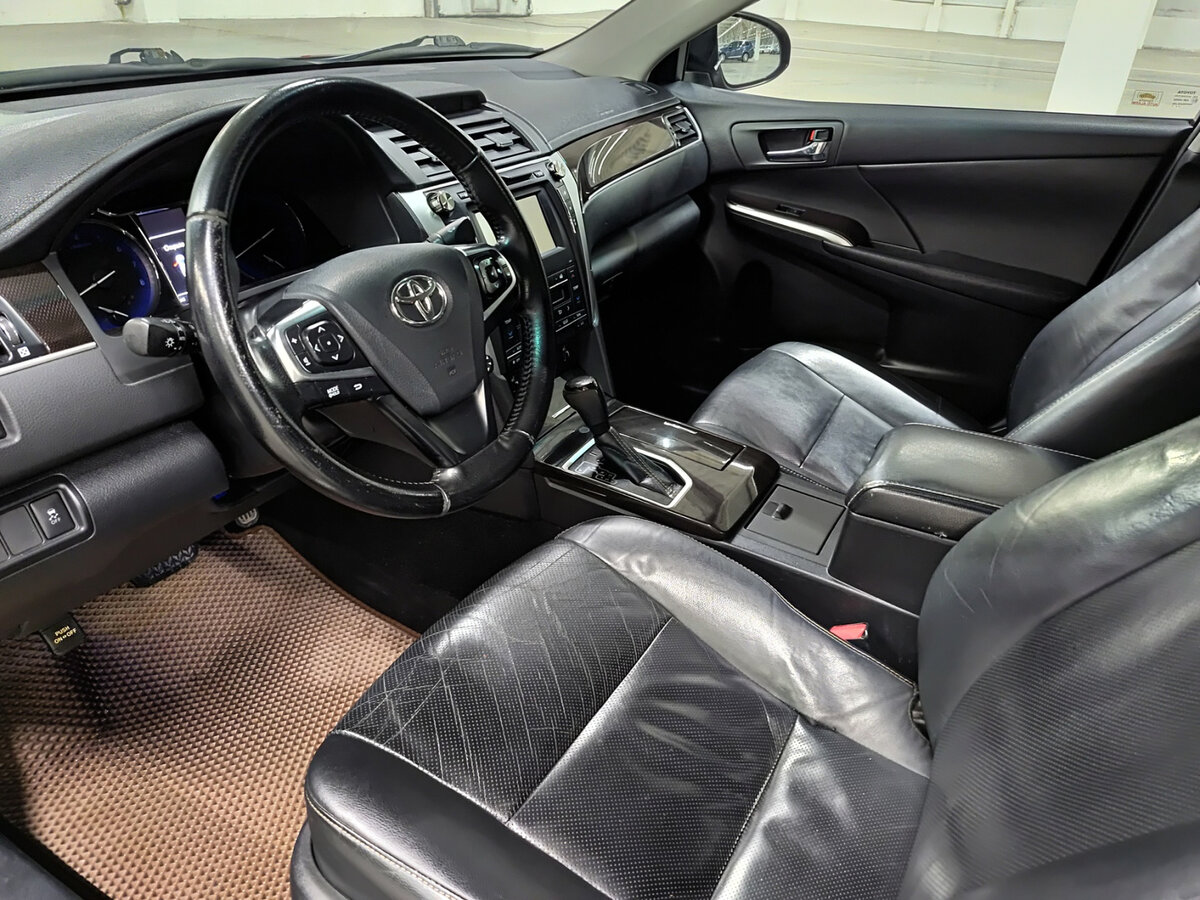 Toyota Camry 2017 года с пробегом. Фото: #15