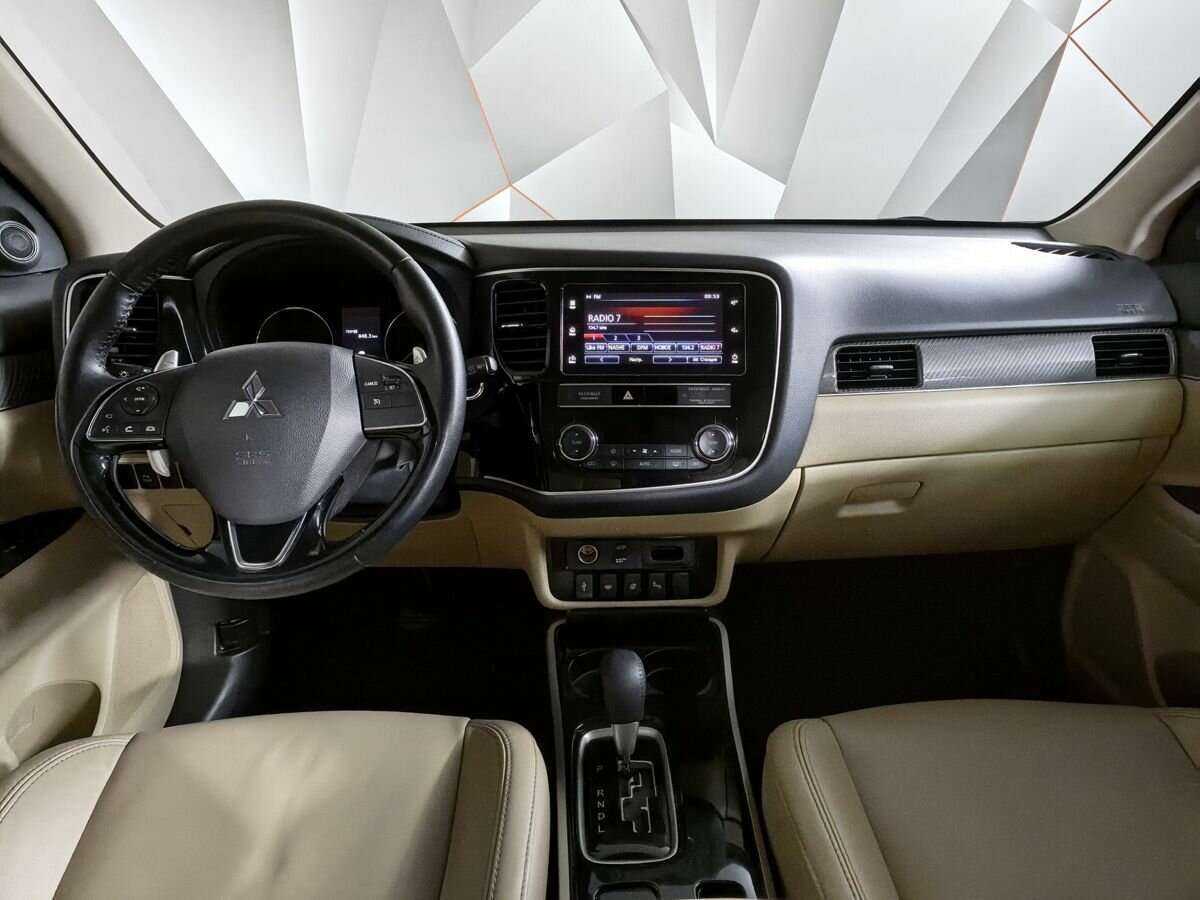 Mitsubishi Outlander 2019 года с пробегом. Фото: #9