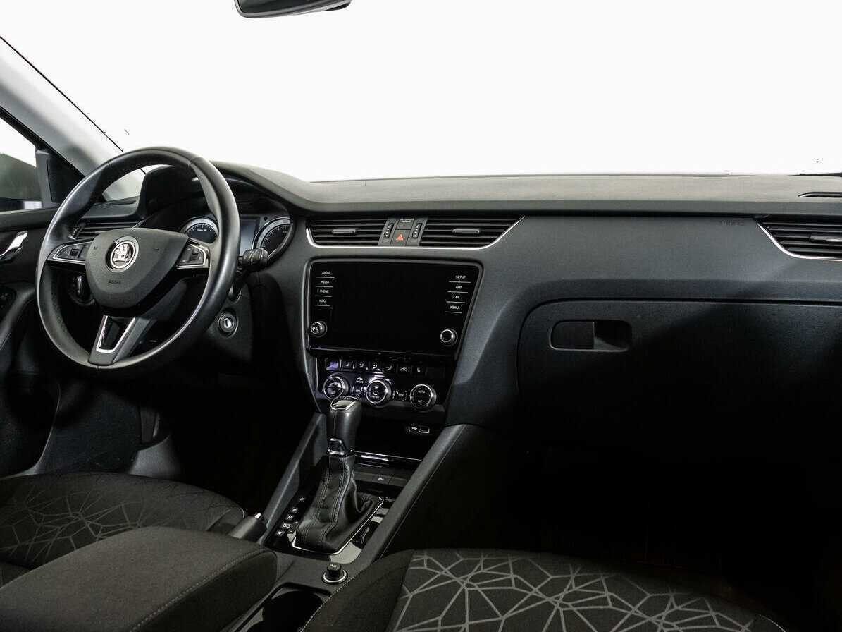 Skoda Octavia 2019 года с пробегом. Фото: #6