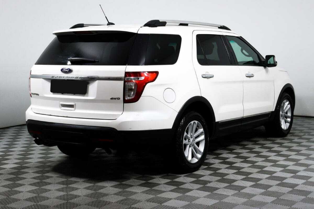 Ford Explorer 2012 года с пробегом. Фото: #4