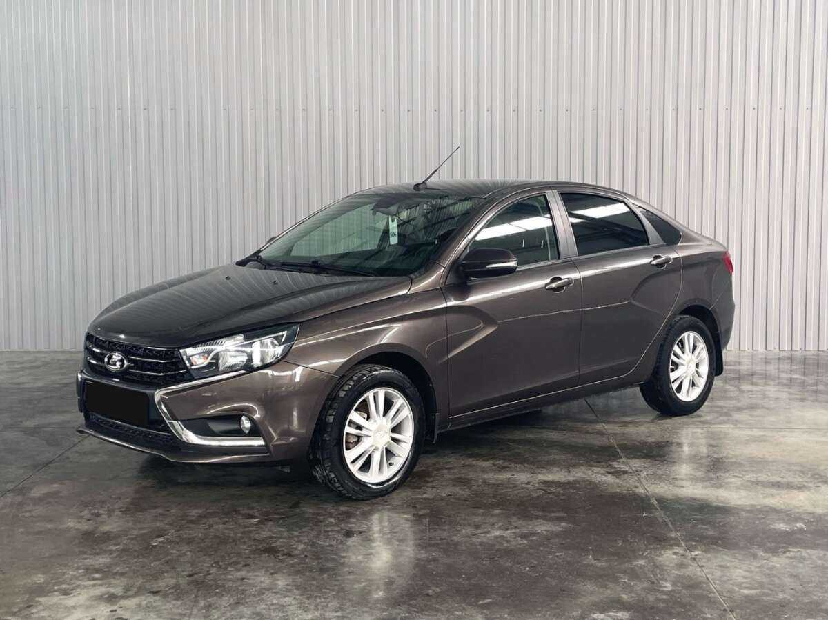 Lada (ВАЗ) Vesta 2018 года с пробегом. Посмотреть фото
