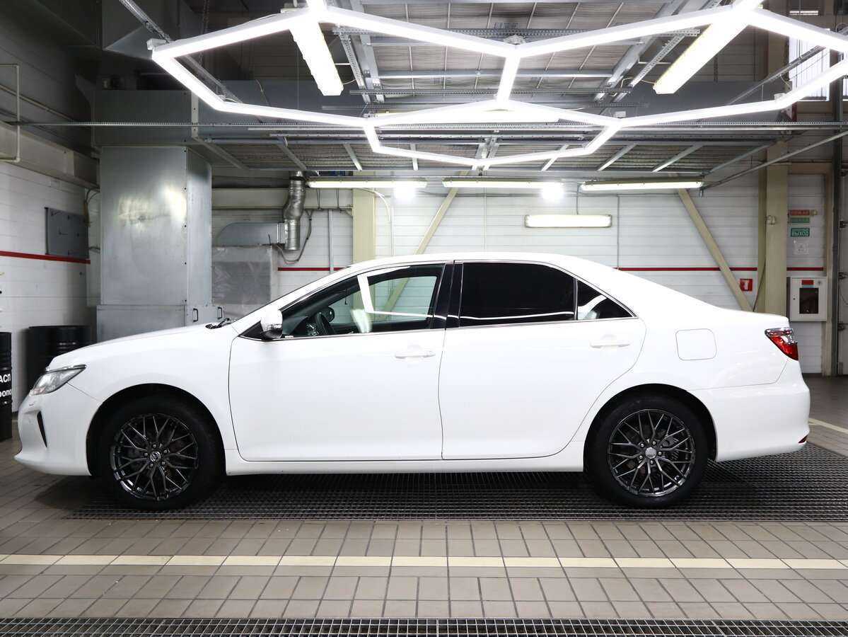 Toyota Camry 2016 года с пробегом. Фото: #4