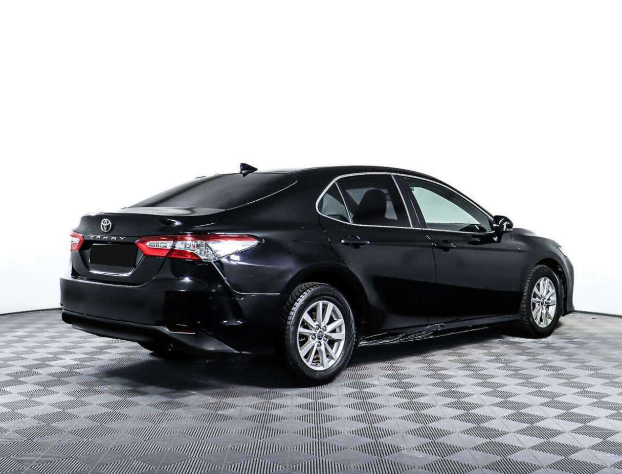 Toyota Camry 2020 года с пробегом. Фото: #4