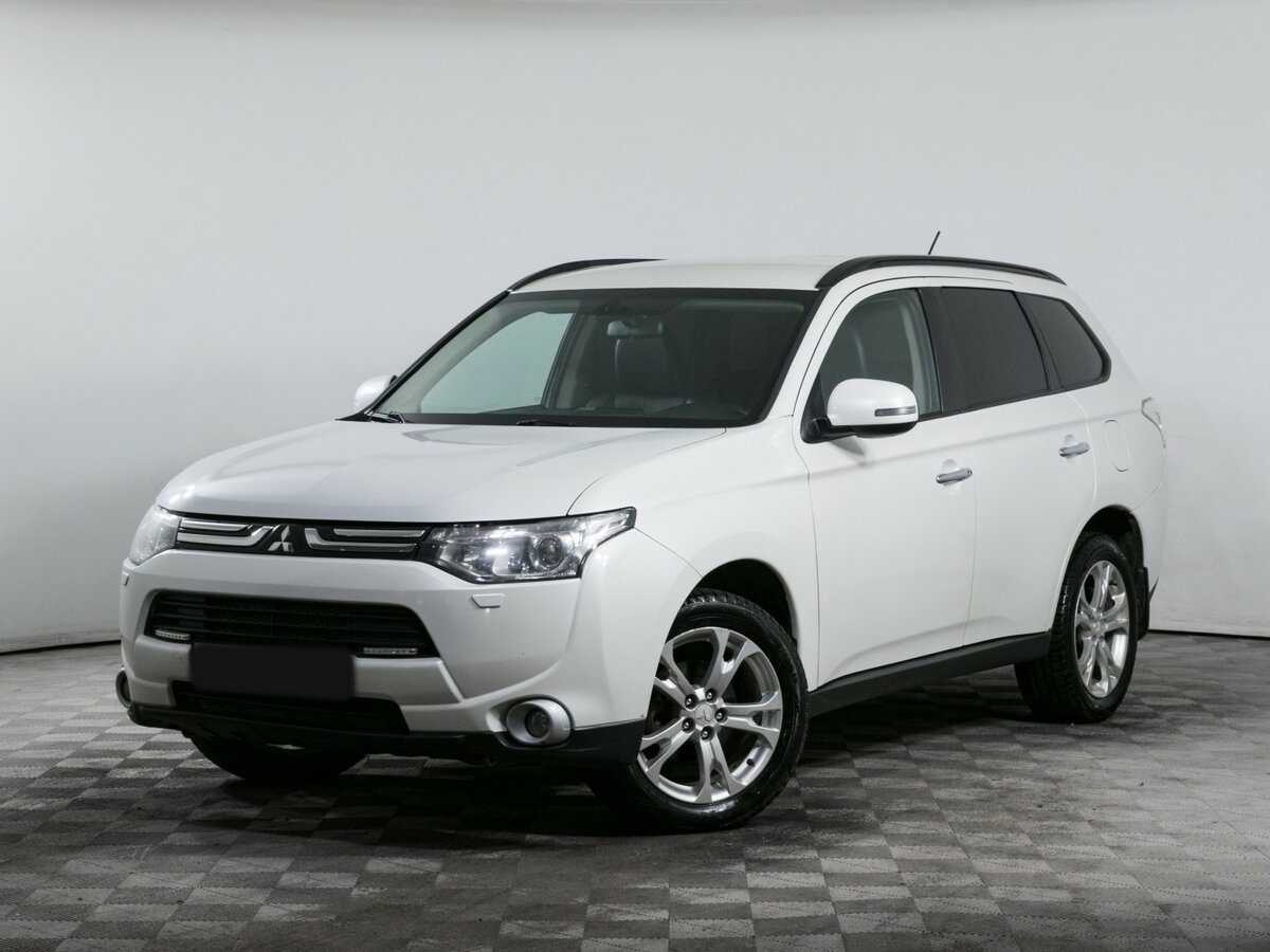 Mitsubishi Outlander 2013 года с пробегом. Посмотреть фото