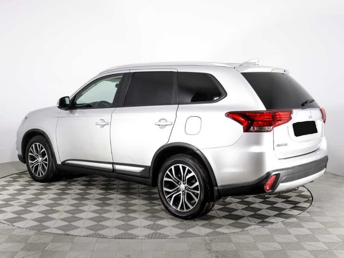 Mitsubishi Outlander 2017 года с пробегом. Фото: #5