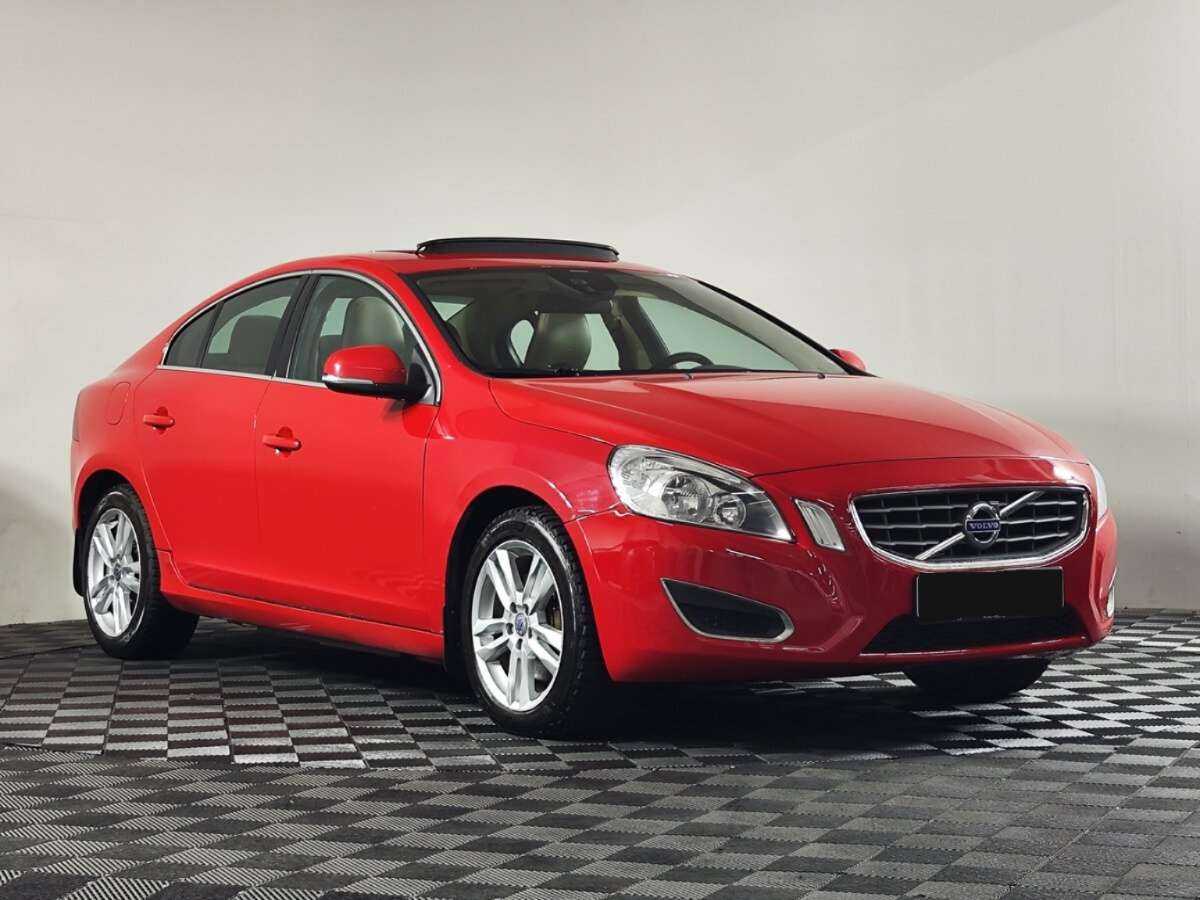 Volvo S60 2012 года с пробегом. Фото: #1
