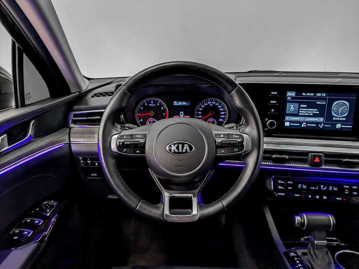 Kia K5 2021 года с пробегом. Фото: #21