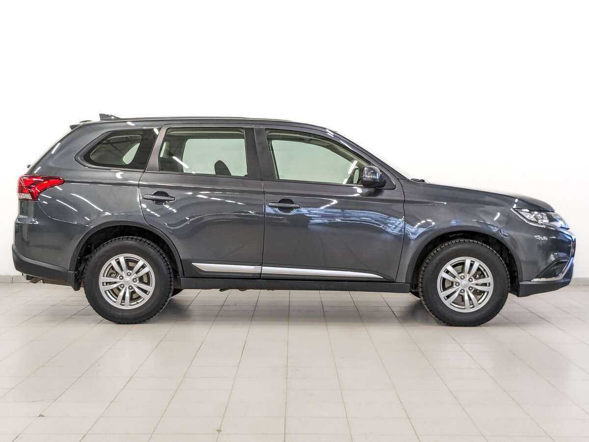 Mitsubishi Outlander 2019 года с пробегом. Фото: #3