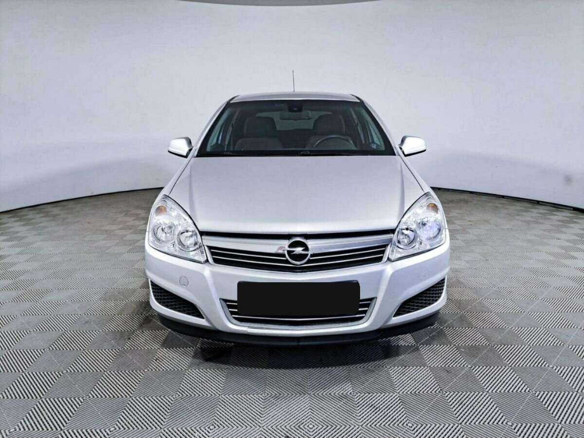 Opel Astra 2013 года с пробегом. Фото: #1