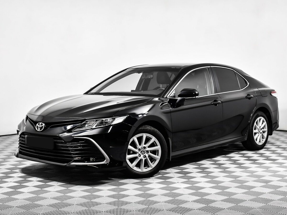 Toyota Camry 2021 года с пробегом. Посмотреть фото