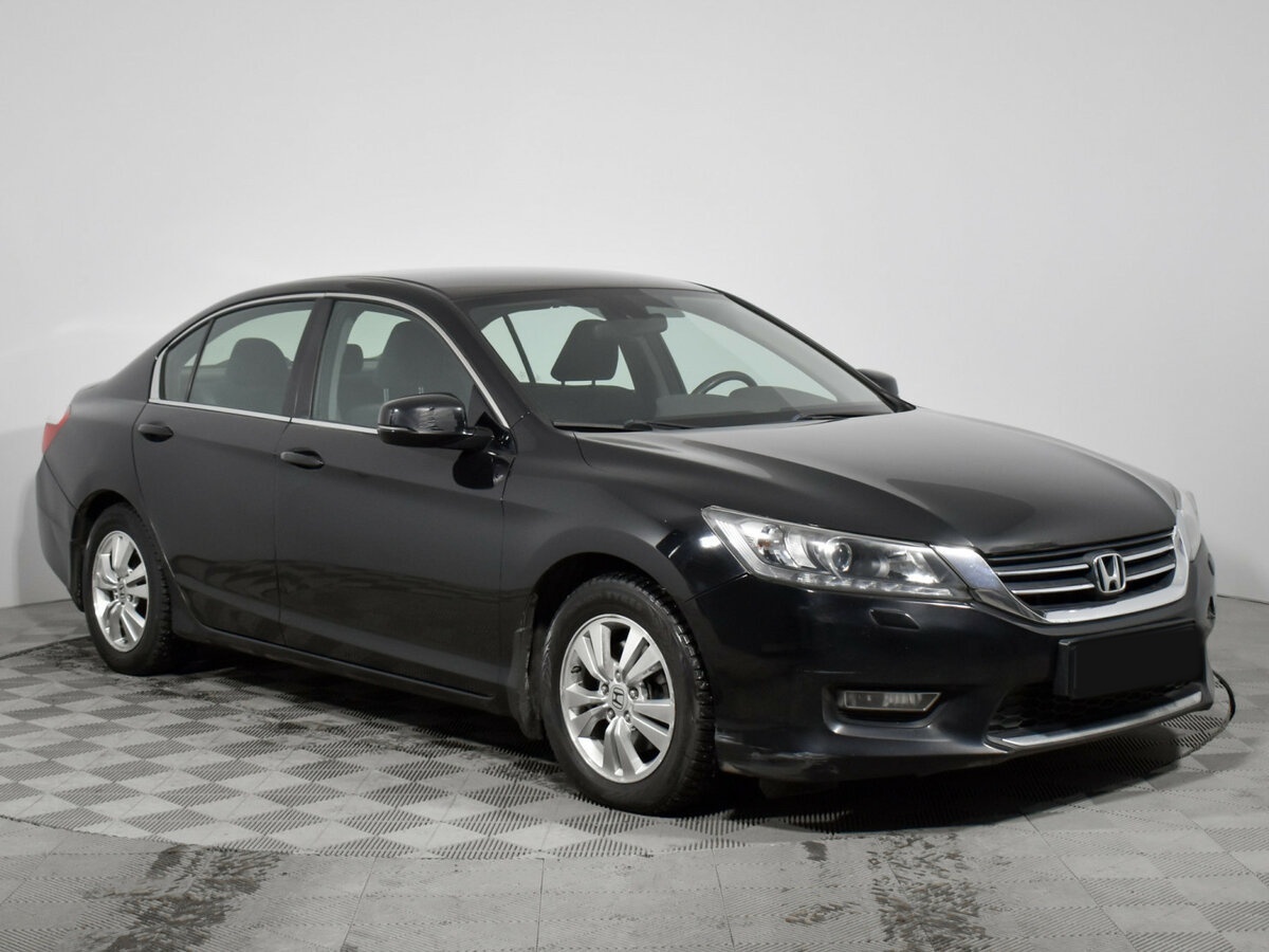 Honda Accord 2013 года с пробегом. Фото: #2