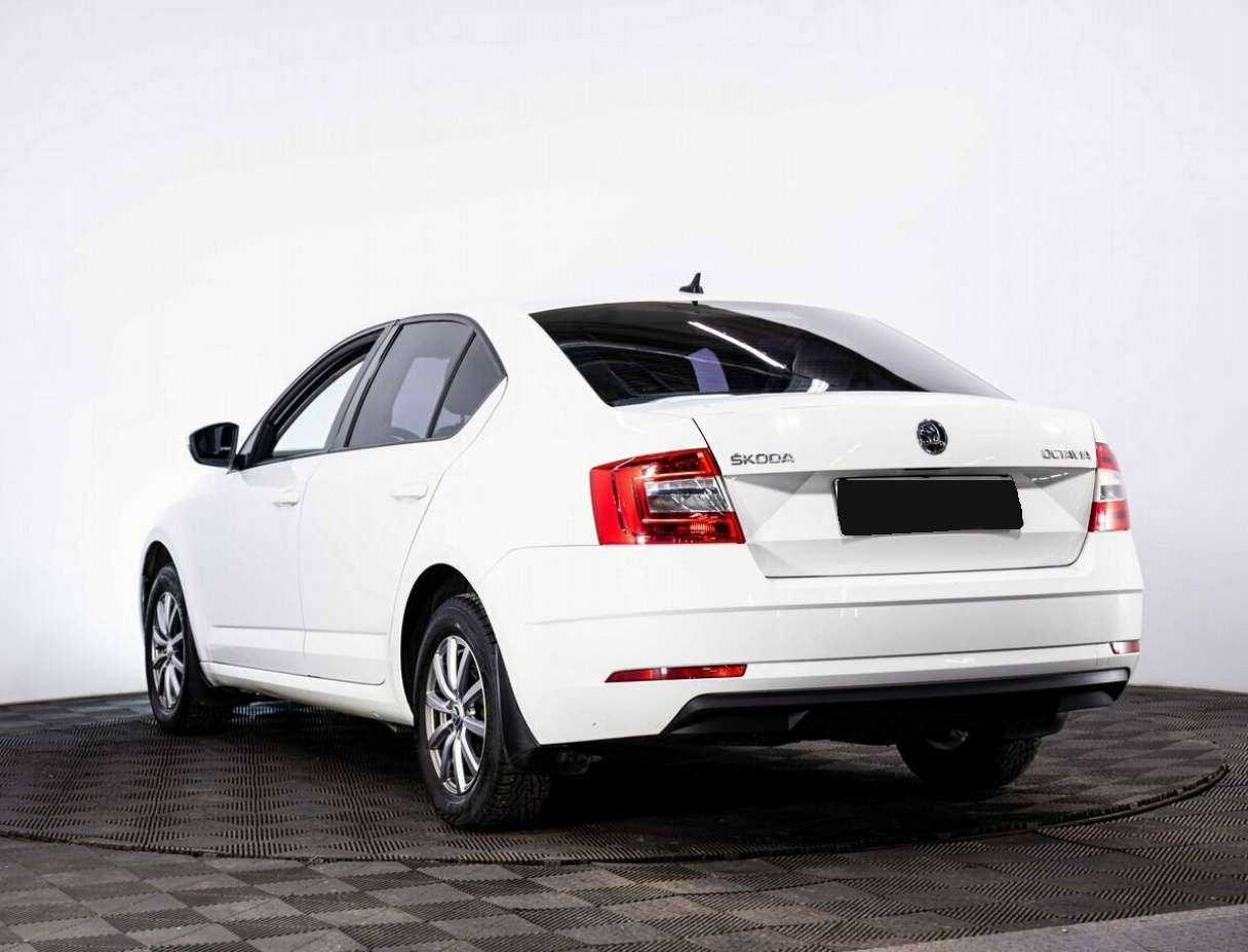 Skoda Octavia 2017 года с пробегом. Фото: #3