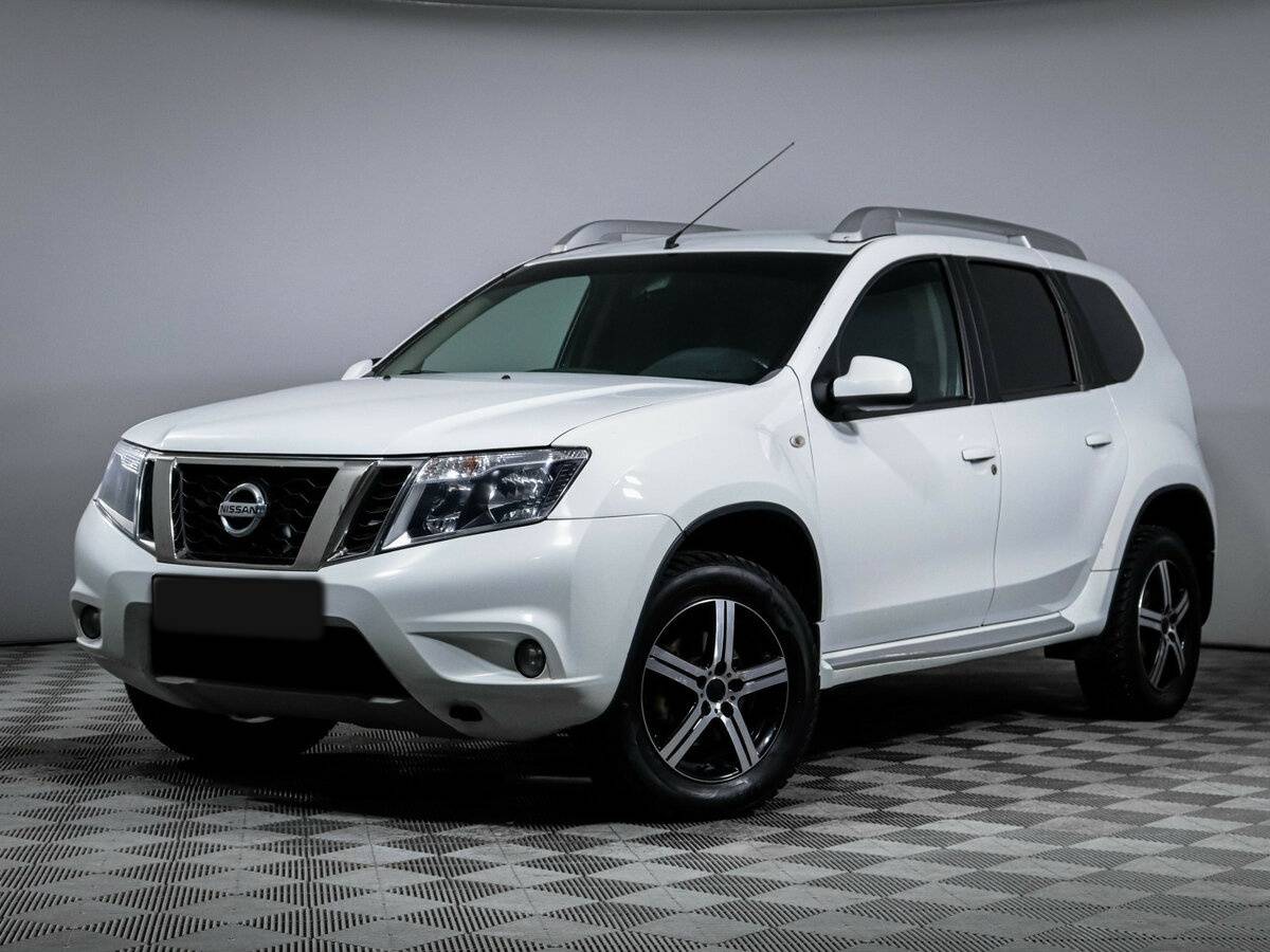 Nissan Terrano 2017 года с пробегом. Посмотреть фото