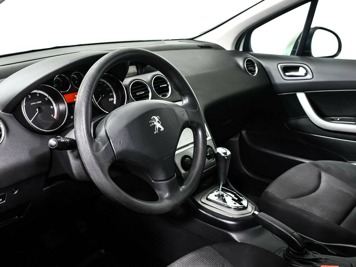 Peugeot 408 2012 года с пробегом. Фото: #11