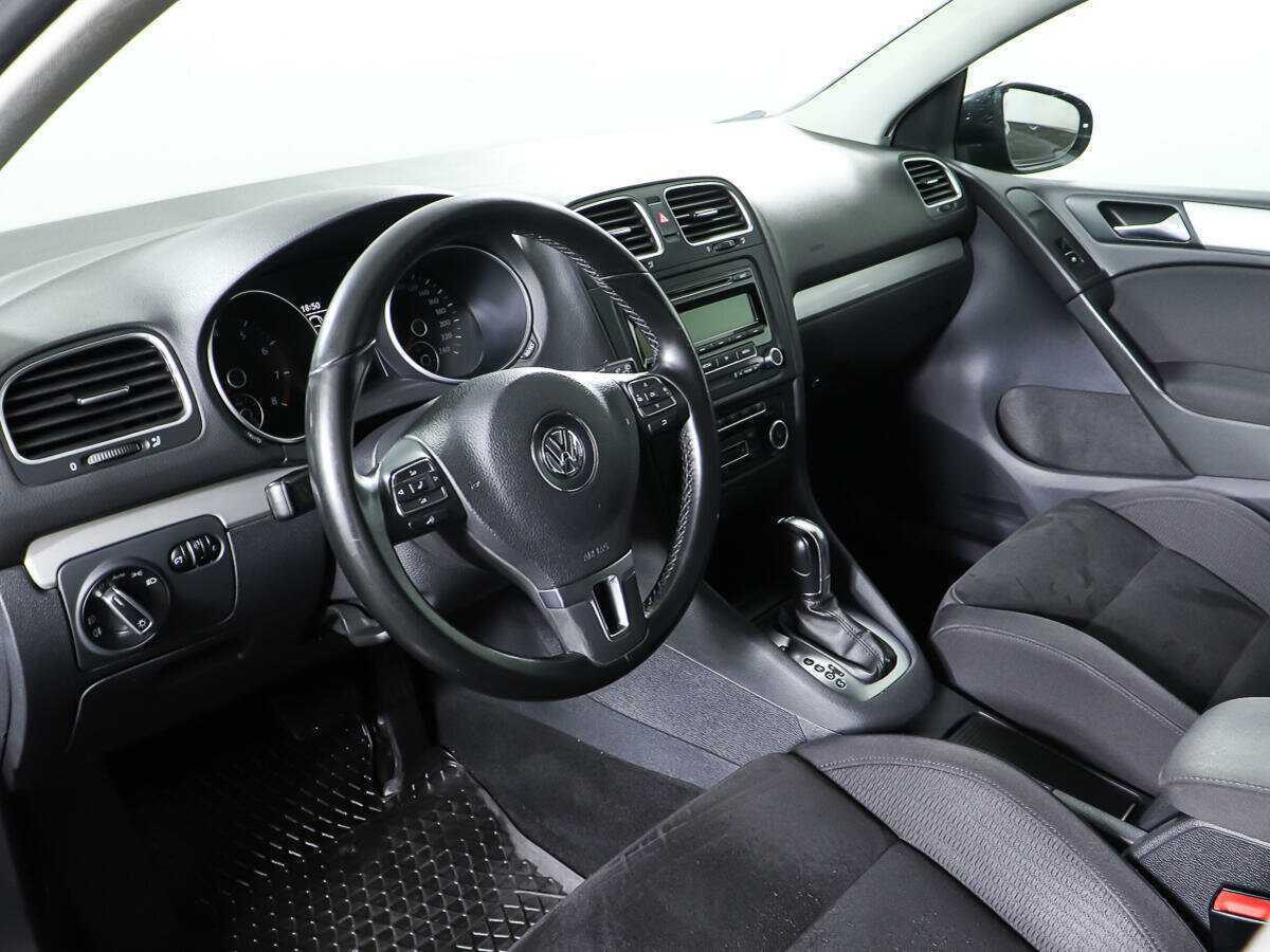 Volkswagen Golf 2012 года с пробегом. Фото: #8