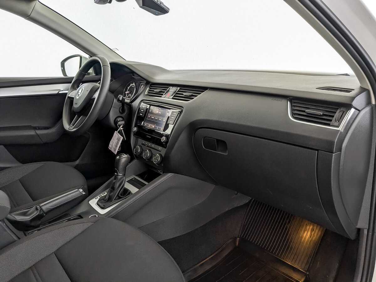 Skoda Octavia 2018 года с пробегом. Фото: #10