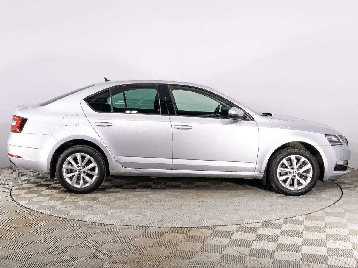 Skoda Octavia 2018 года с пробегом. Фото: #3