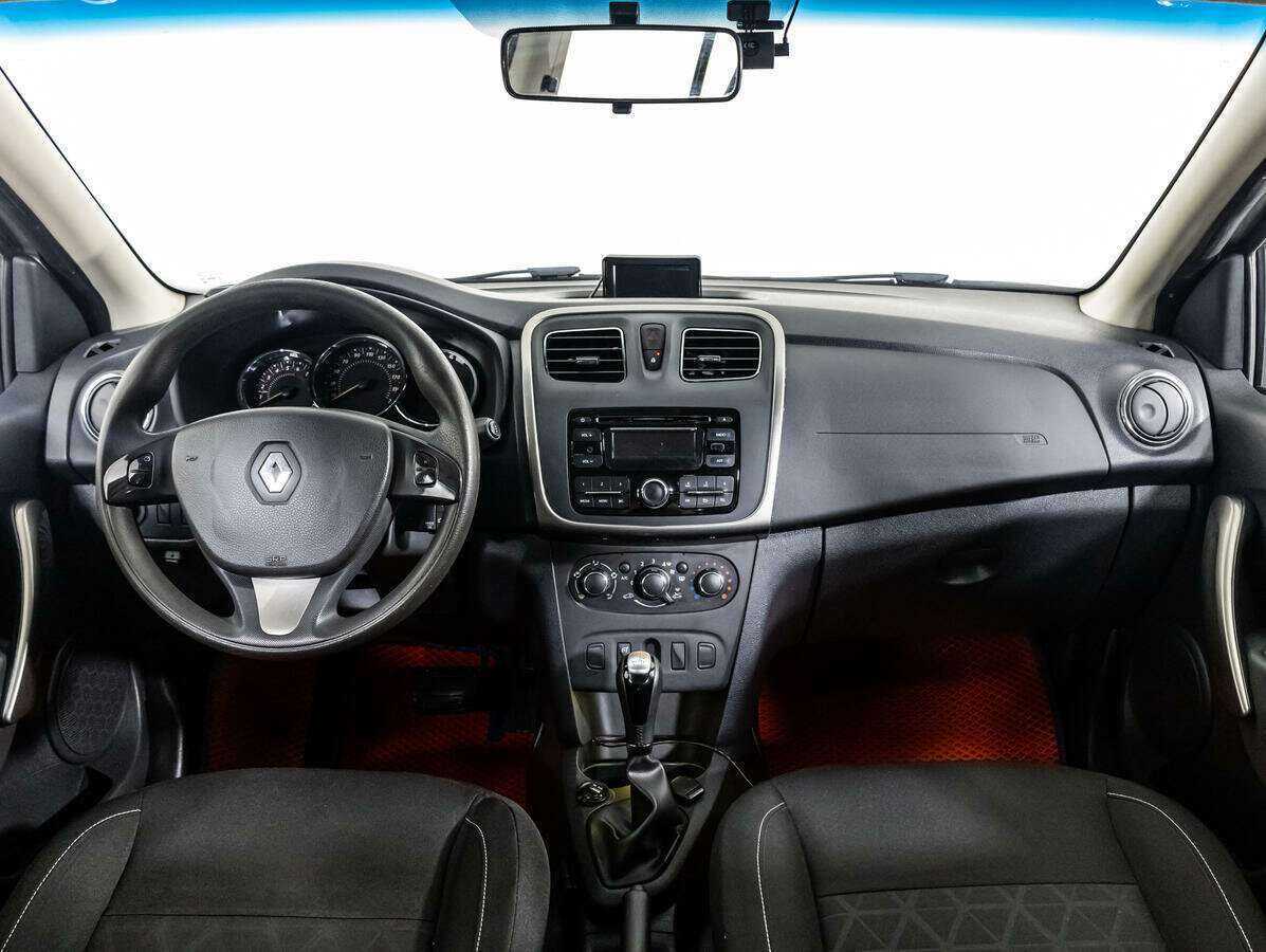 Renault Sandero 2015 года с пробегом. Фото: #11