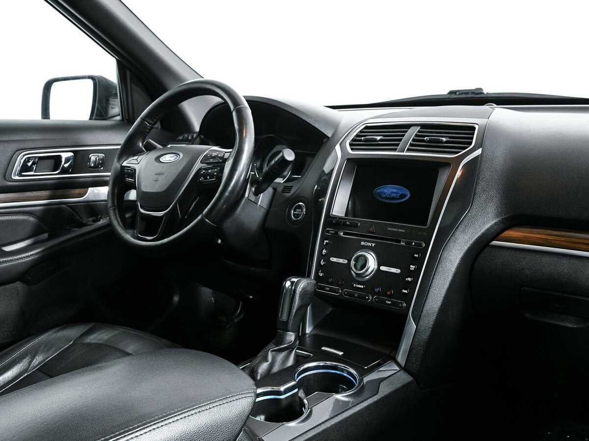 Ford Explorer 2016 года с пробегом. Фото: #6
