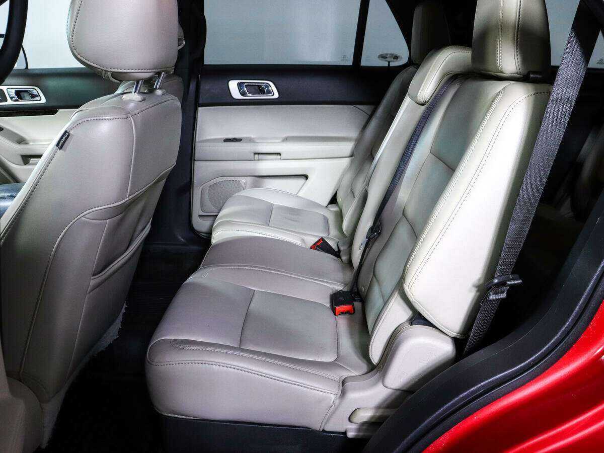 Ford Explorer 2012 года с пробегом. Фото: #6