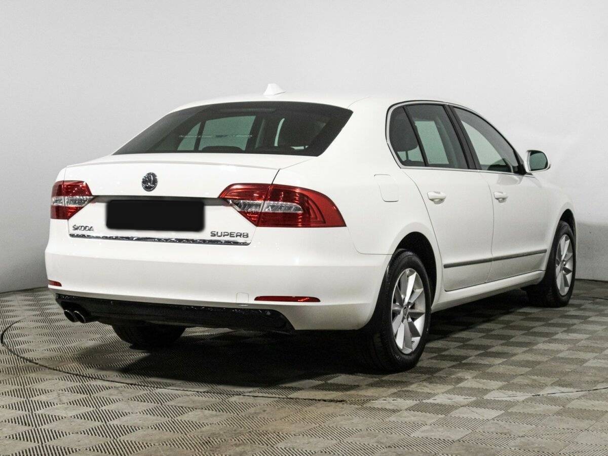 Skoda Superb 2013 года с пробегом. Фото: #4