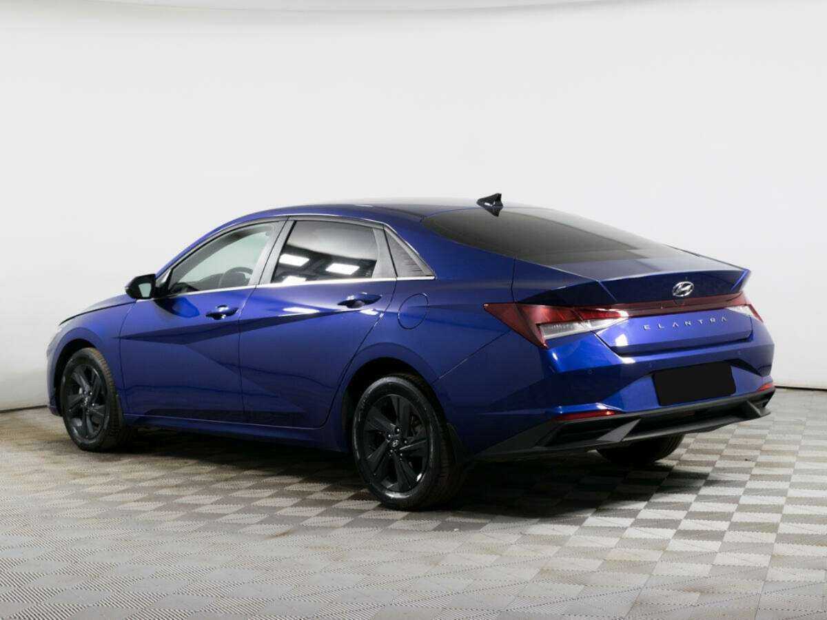Hyundai Elantra 2021 года с пробегом. Фото: #5