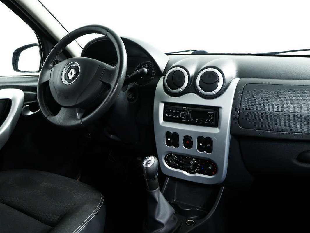 Renault Sandero 2012 года с пробегом. Фото: #8
