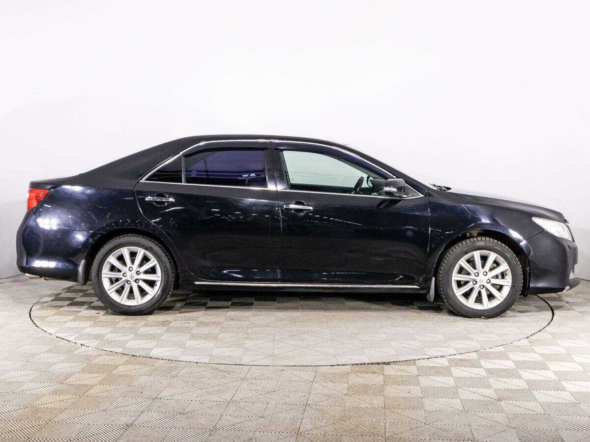 Toyota Camry 2013 года с пробегом. Фото: #3