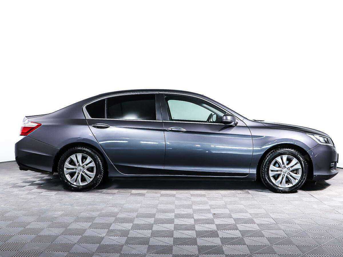 Honda Accord 2013 года с пробегом. Фото: #2