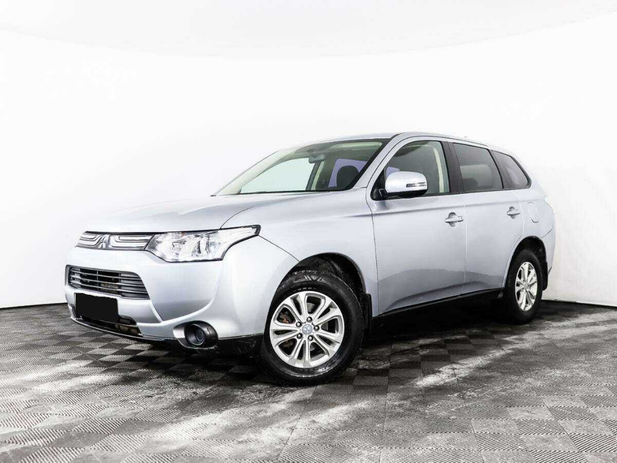 Mitsubishi Outlander 2012 года с пробегом. Посмотреть фото