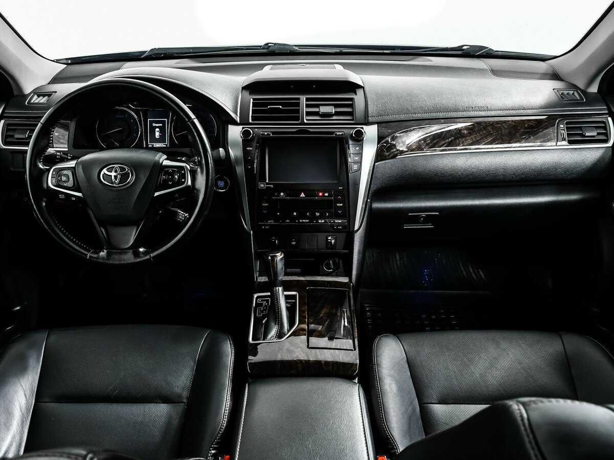 Toyota Camry 2017 года с пробегом. Фото: #10