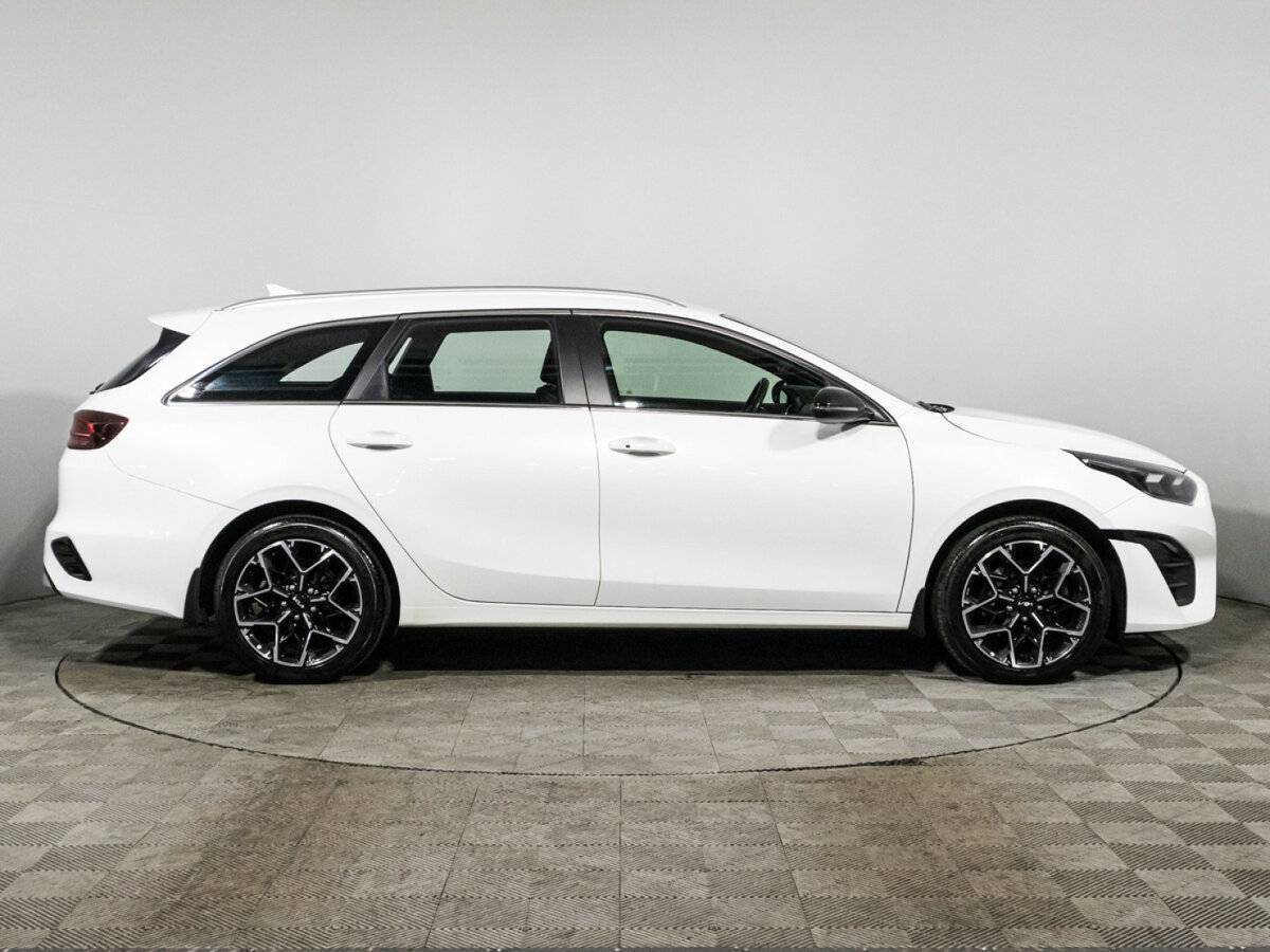 Kia Ceed 2021 года с пробегом. Фото: #3