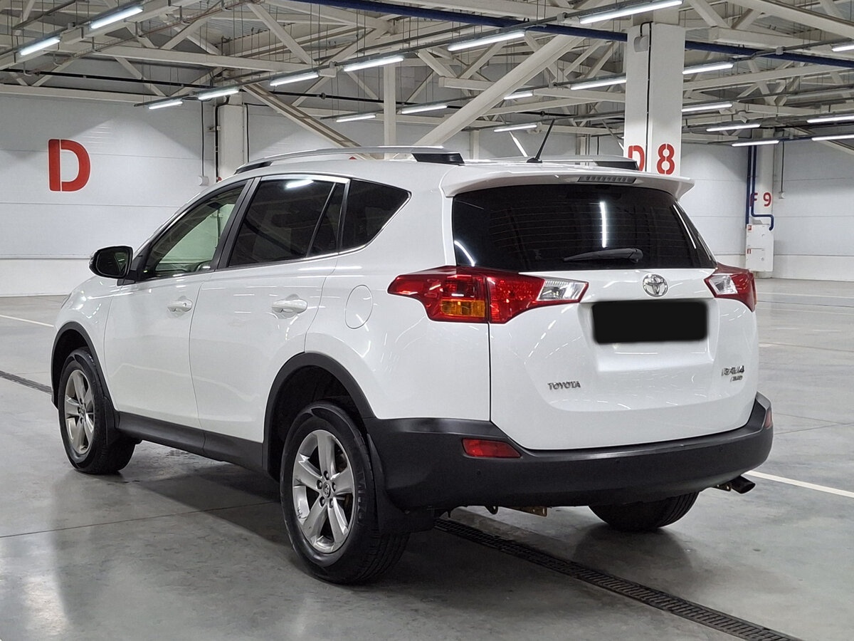 Toyota RAV4 2014 года с пробегом. Фото: #6