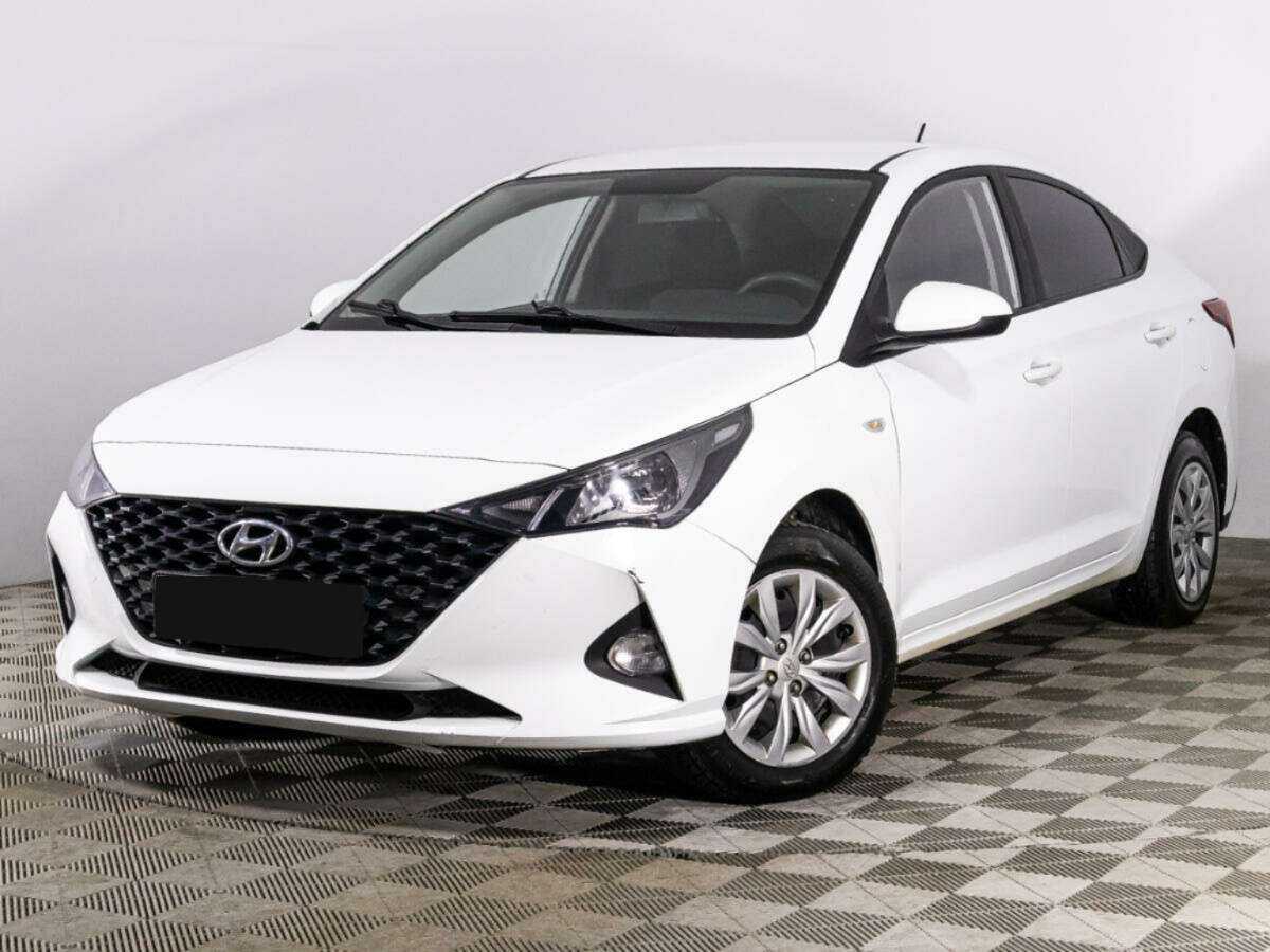 Hyundai Solaris 2020 года с пробегом. Посмотреть фото