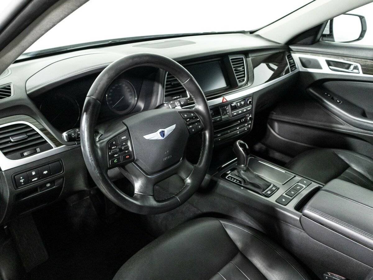 Hyundai Genesis 2015 года с пробегом. Фото: #10